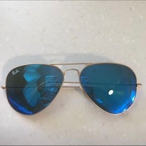 Women’s Ray-Ban blue mirrored aviator sunglasses